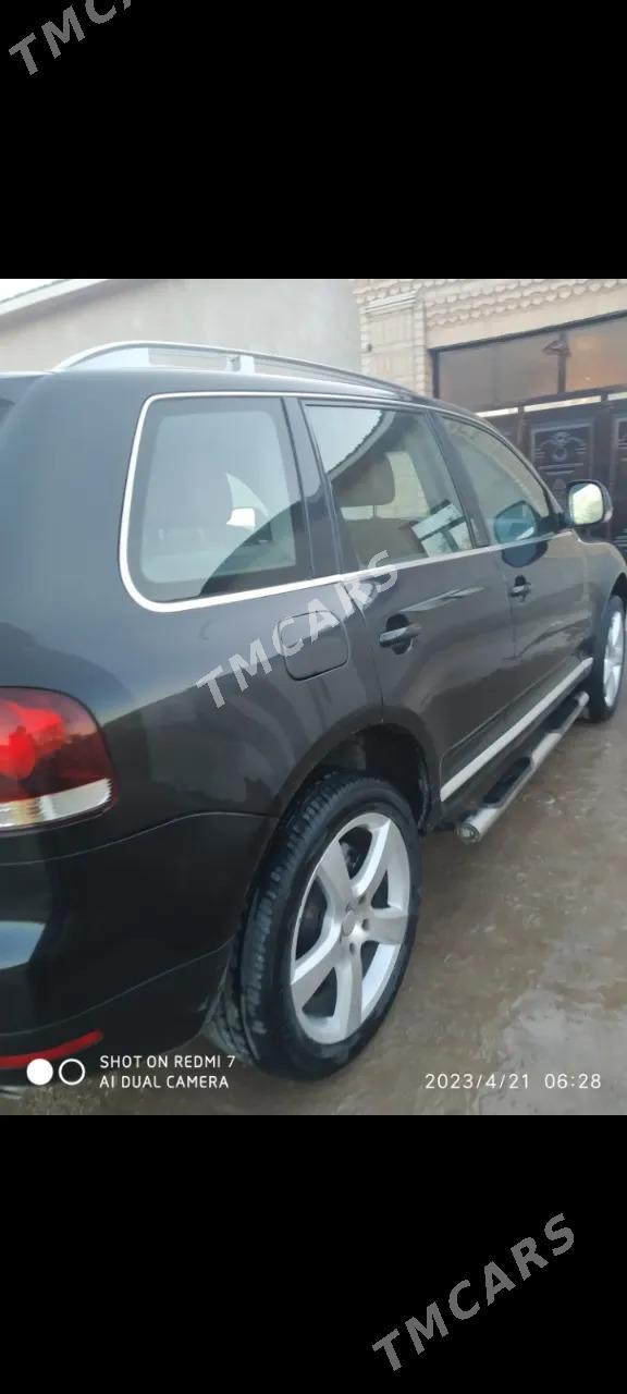 Volkswagen Touareg 2008 - 220 000 TMT - етр. Туркменбаши - img 3