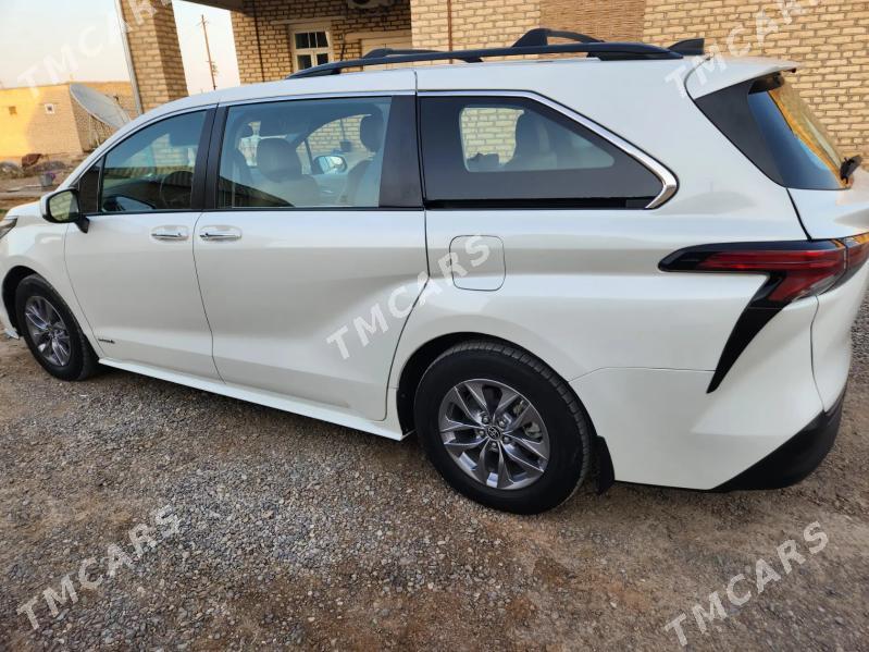 Toyota Sienna 2021 - 550 000 TMT - Мары - img 6