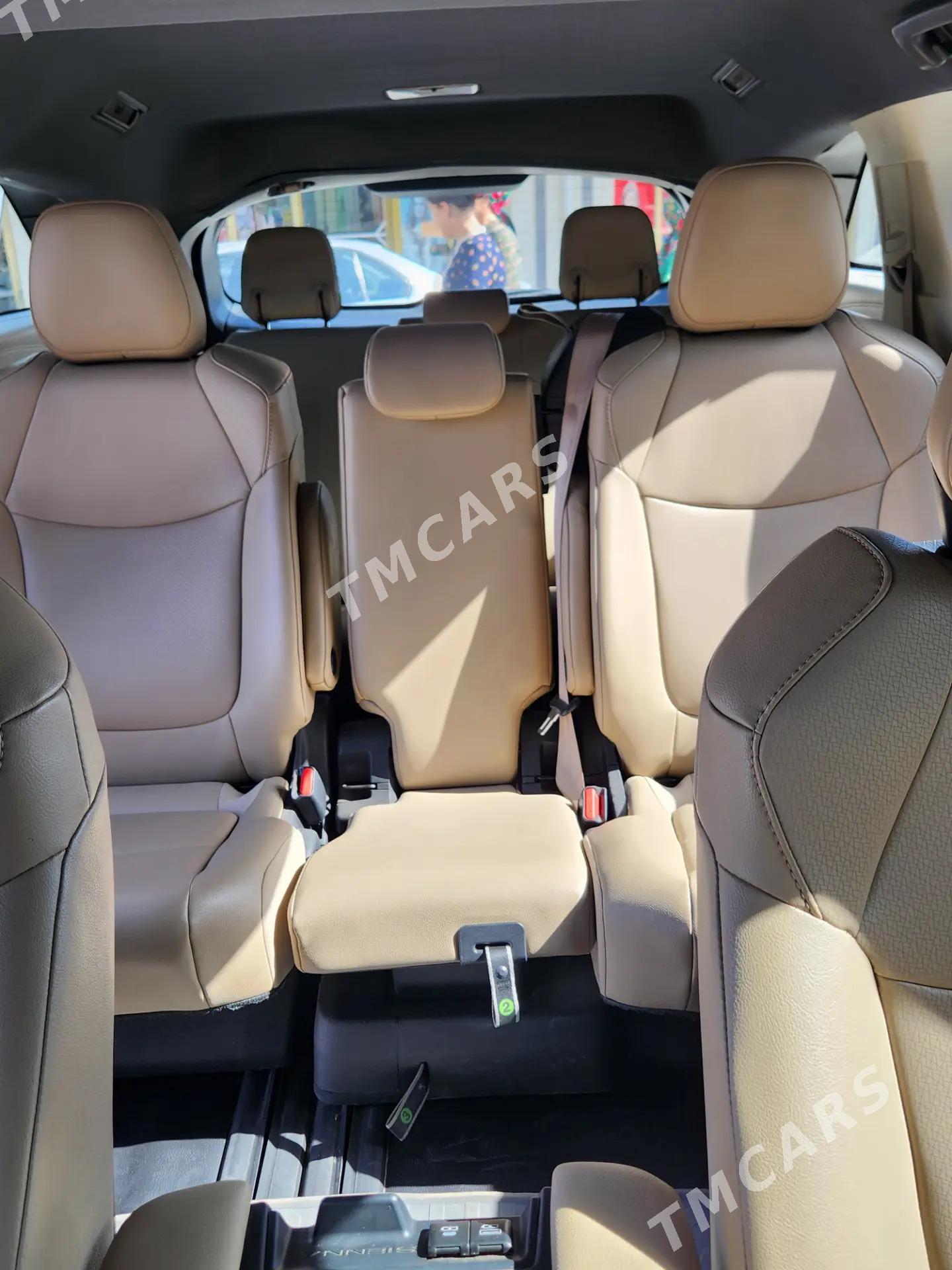 Toyota Sienna 2021 - 550 000 TMT - Мары - img 3