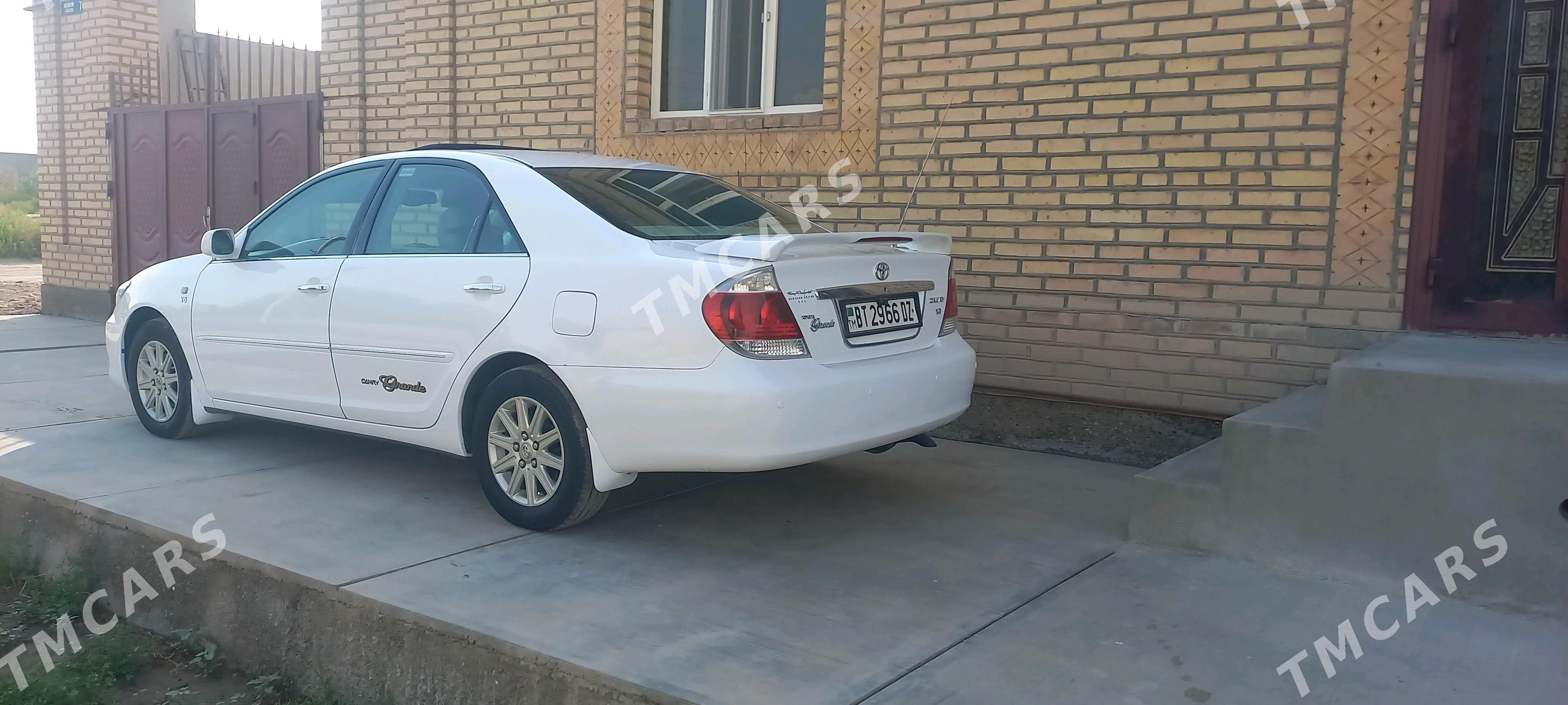 Toyota Camry 2004 - 230 000 TMT - Daşoguz - img 3