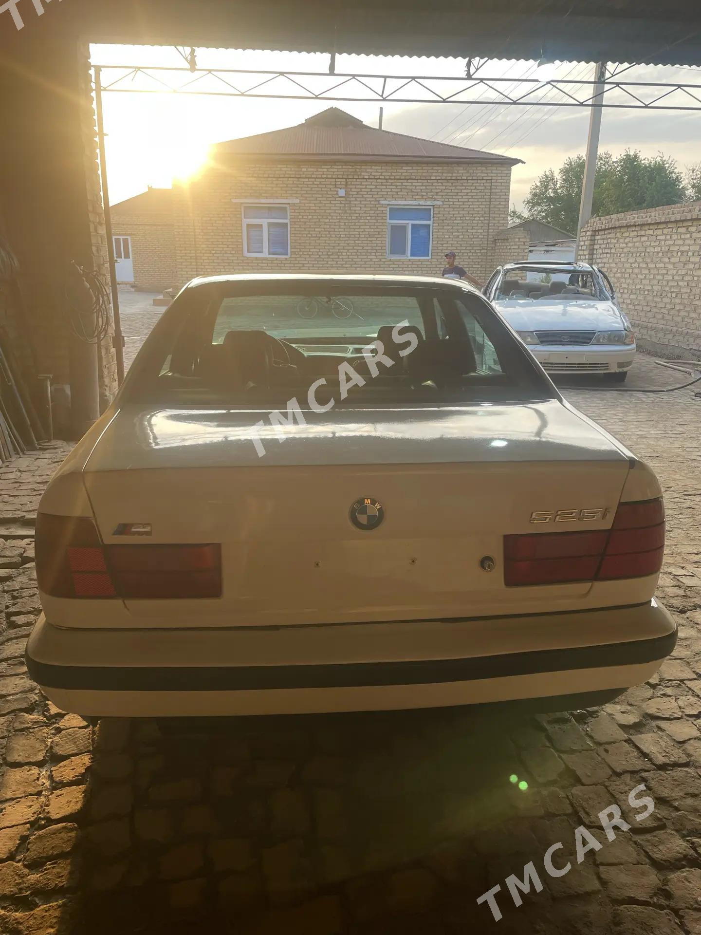Toyota Camry 1992 - 33 000 TMT - Мары - img 3