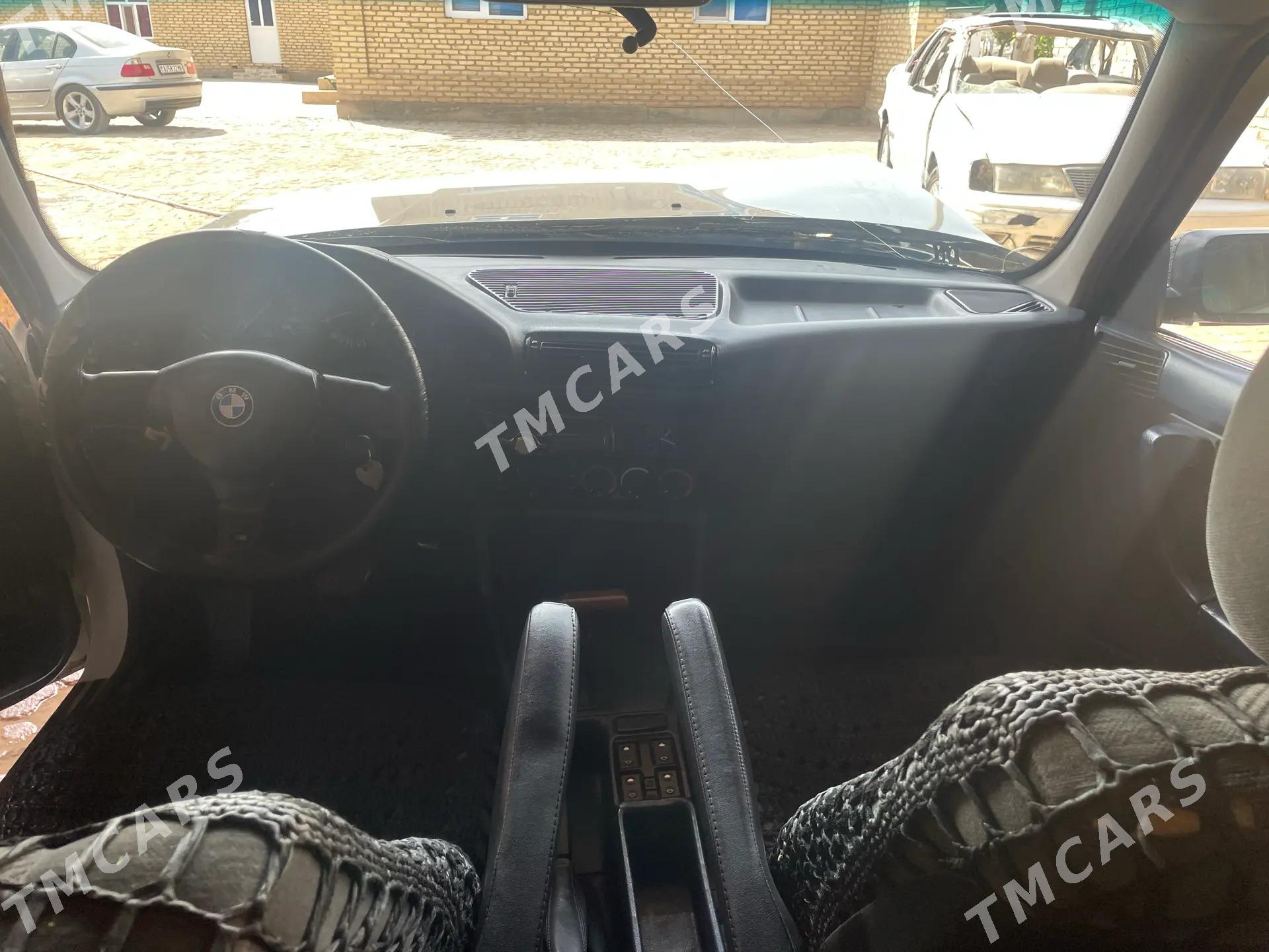 Toyota Camry 1992 - 33 000 TMT - Мары - img 1