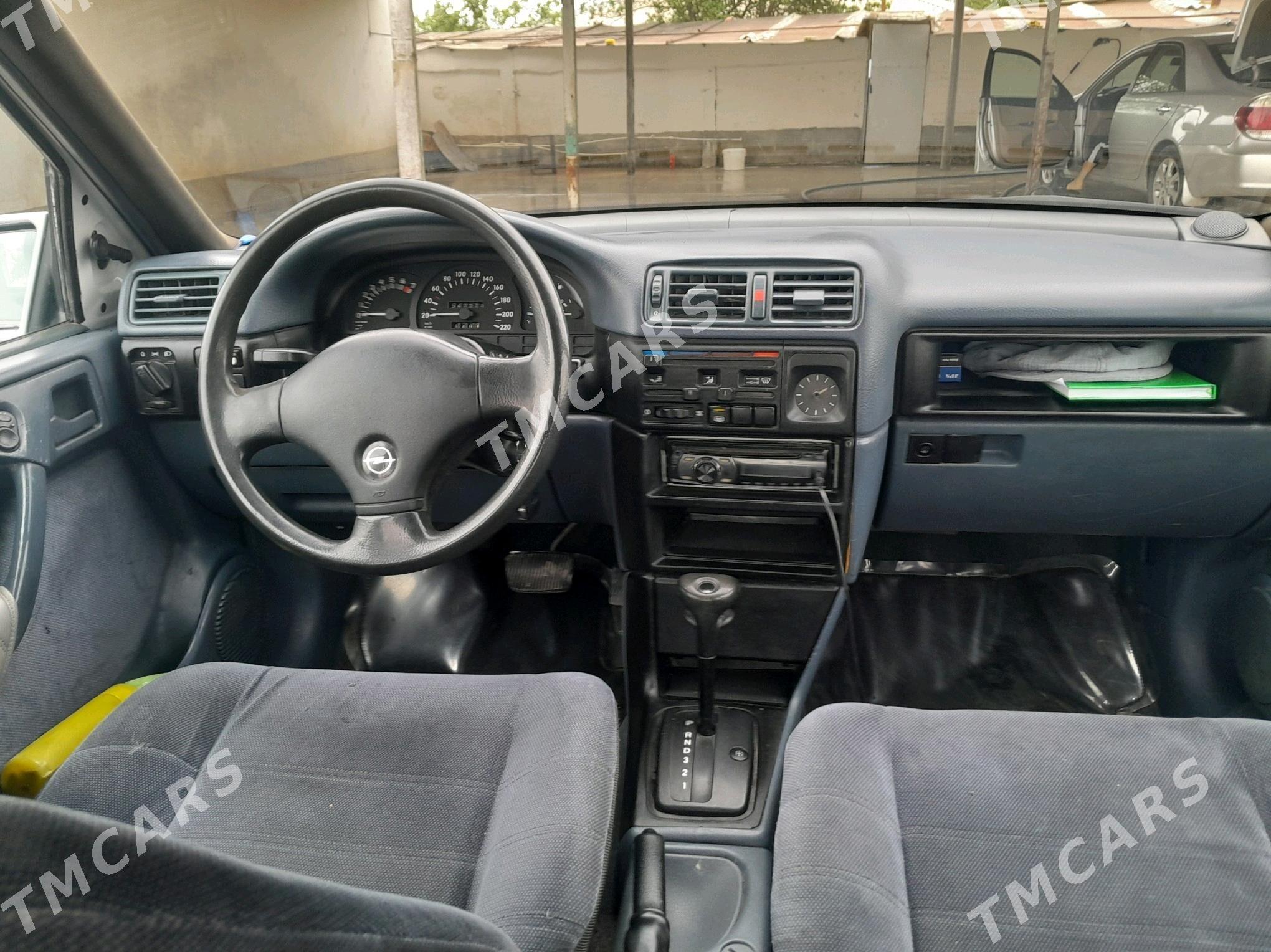 Opel Vectra 1990 - 45 000 TMT - Кака - img 2