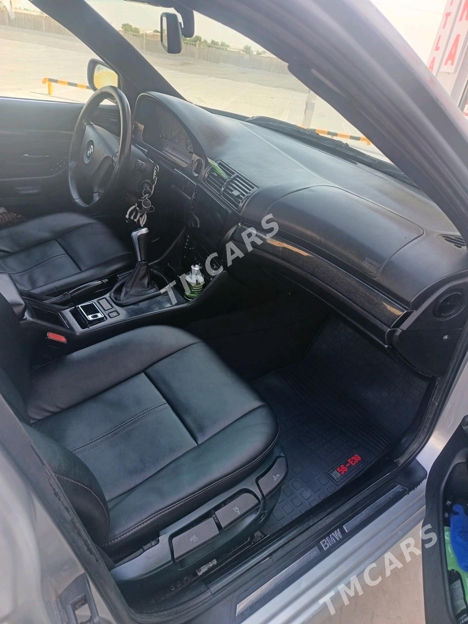 BMW E39 1999 - 90 000 TMT - Sakarçäge - img 3