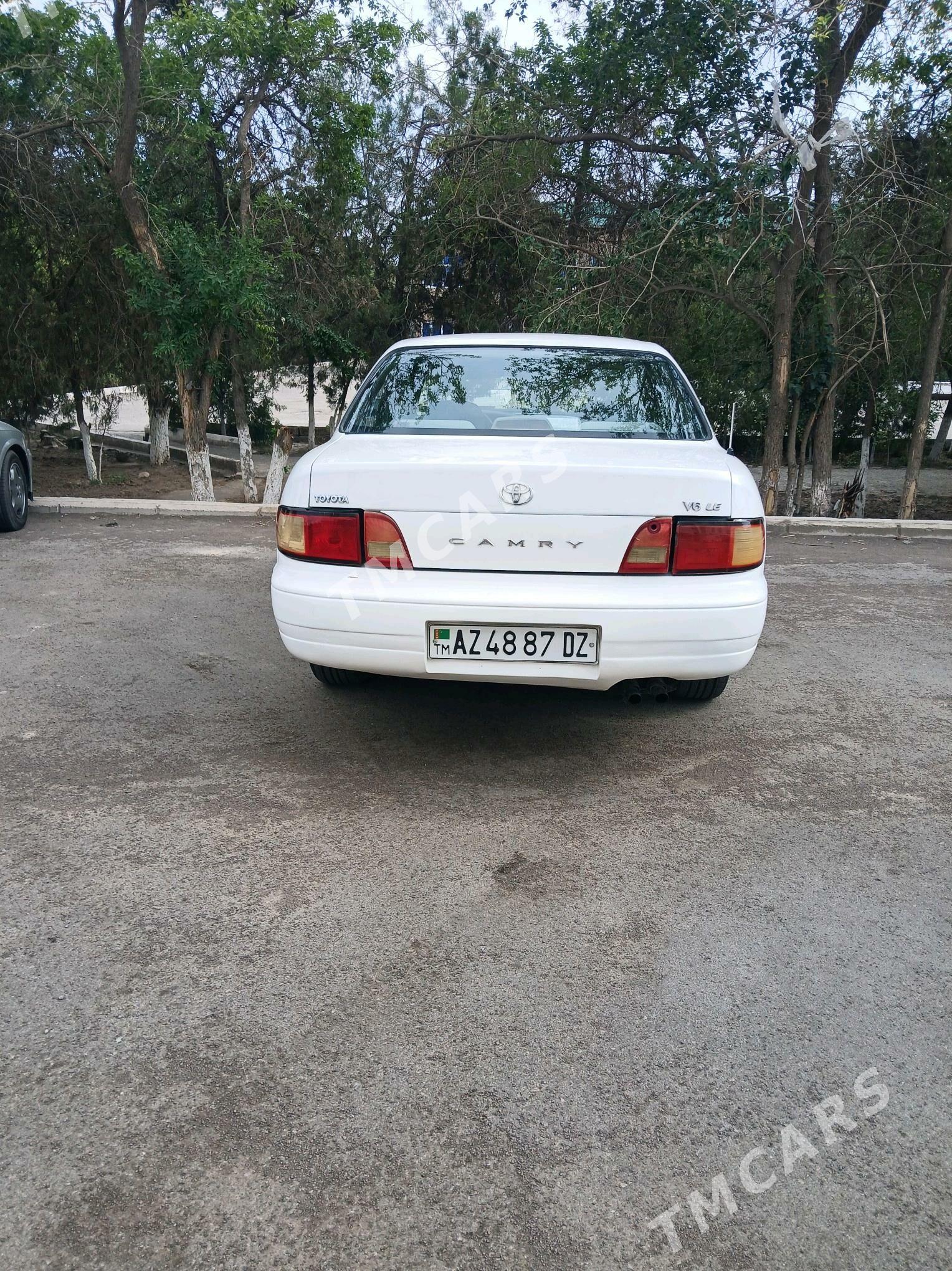 Toyota Camry 1994 - 90 000 TMT - Дашогуз - img 9