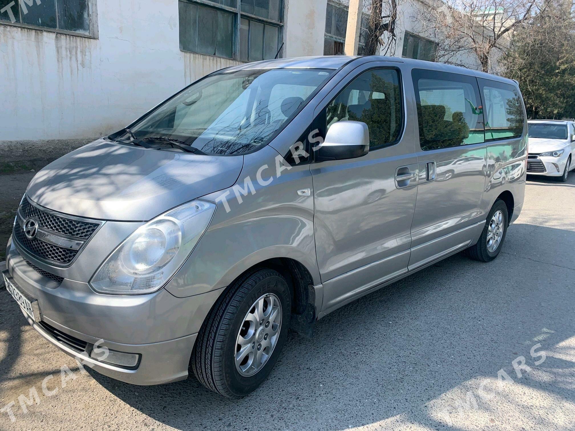 Hyundai H-1 2011 - 230 000 TMT - Parahat 2 - img 1