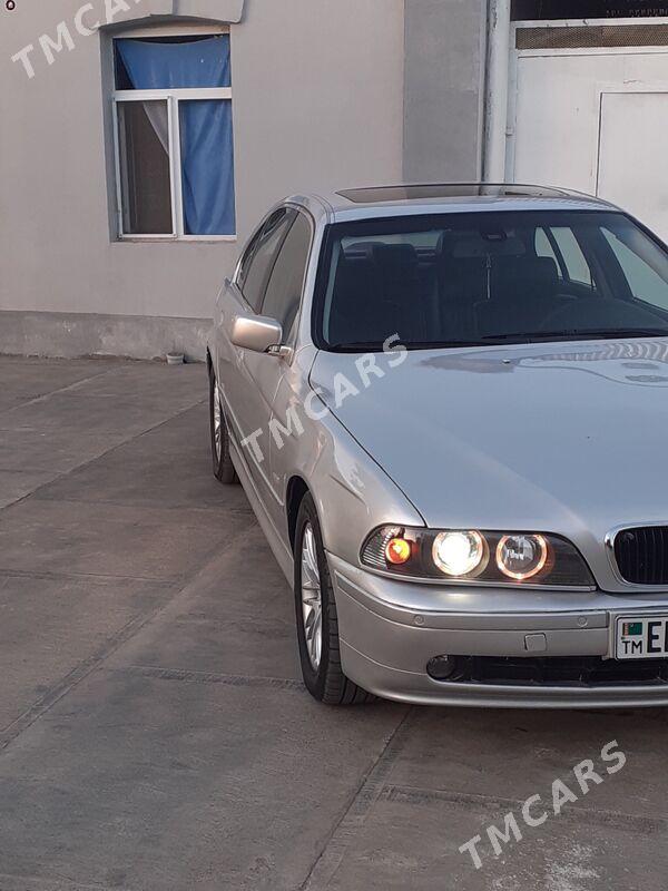 BMW 530 2002 - 150 000 TMT - Baýramaly - img 4