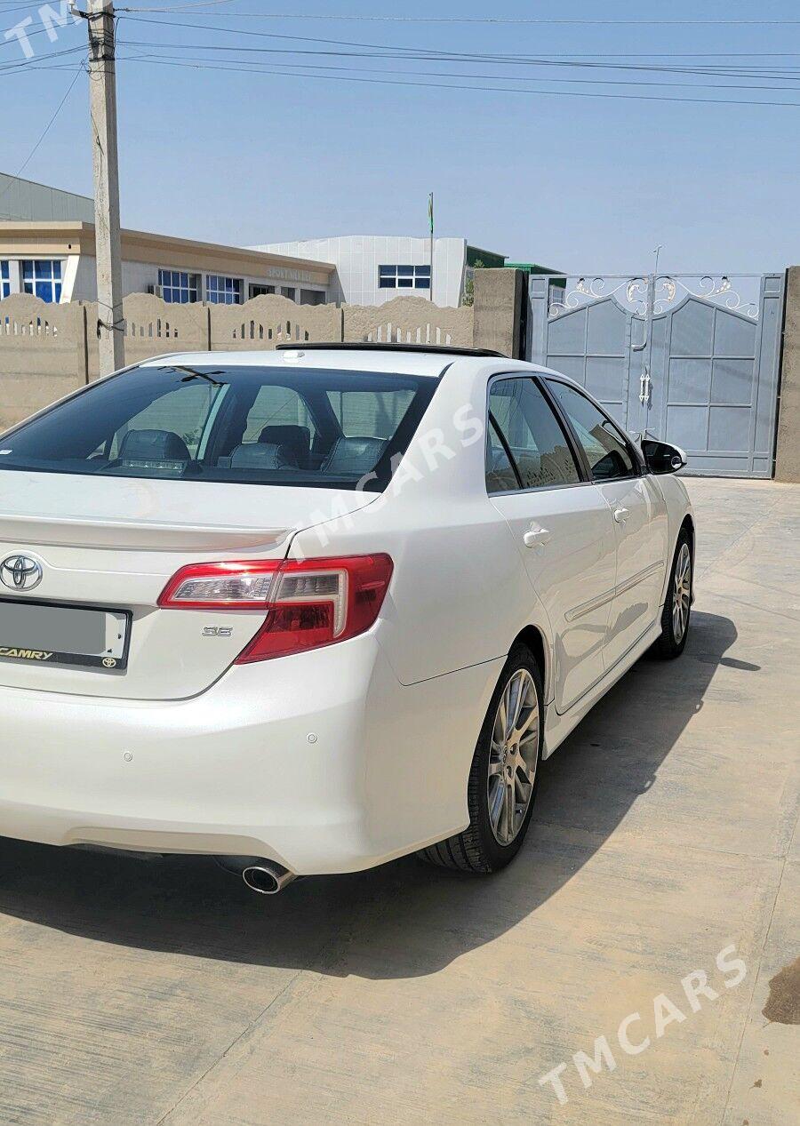 Toyota Camry 2012 - 230 000 TMT - Байрамали - img 5