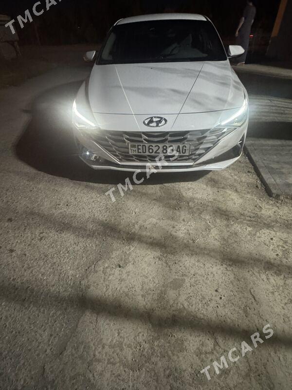 Hyundai Elantra 2021 - 240 000 TMT - Aşgabat - img 4