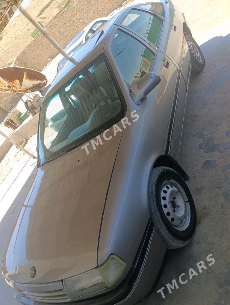 Opel Vectra 1993 - 17 000 TMT - Магданлы - img 3