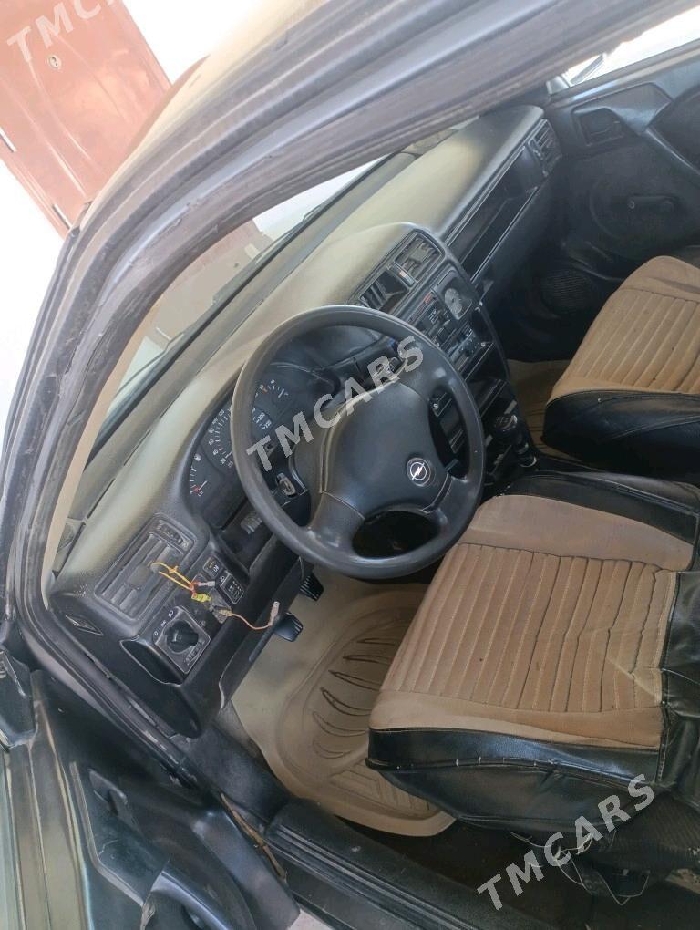 Opel Vectra 1993 - 17 000 TMT - Магданлы - img 2