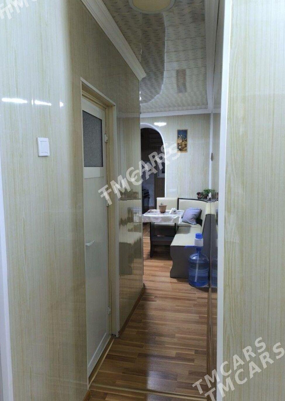 (2291)-10MKR AÝTAKOW KOÇE BOLGARKA 46-KWADRAT - Aşgabat - img 6