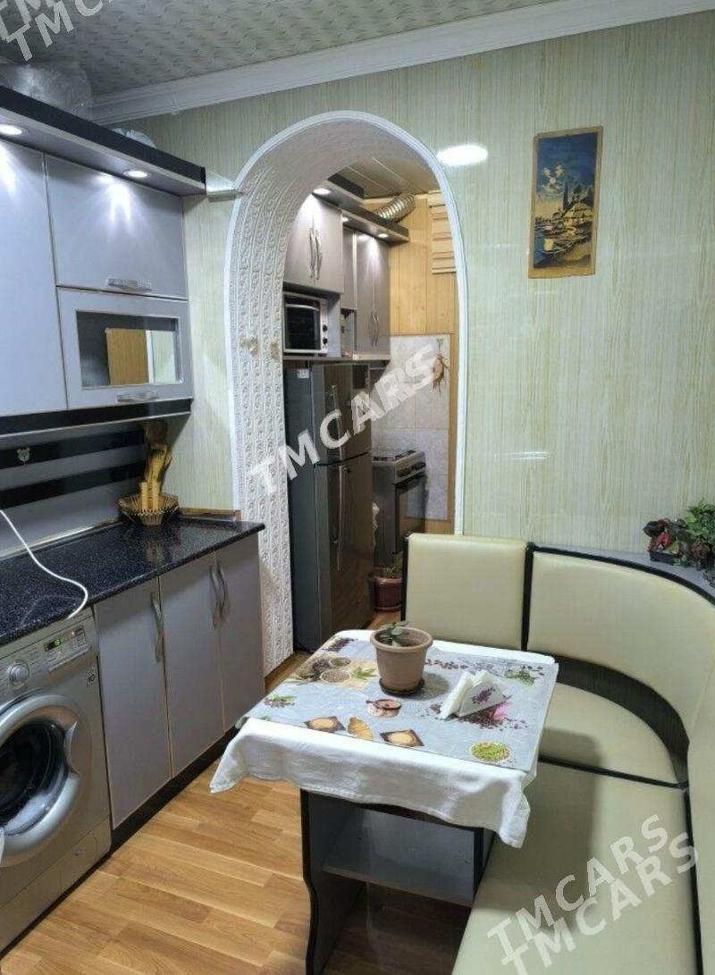 (2291)-10MKR AÝTAKOW KOÇE BOLGARKA 46-KWADRAT - Aşgabat - img 2