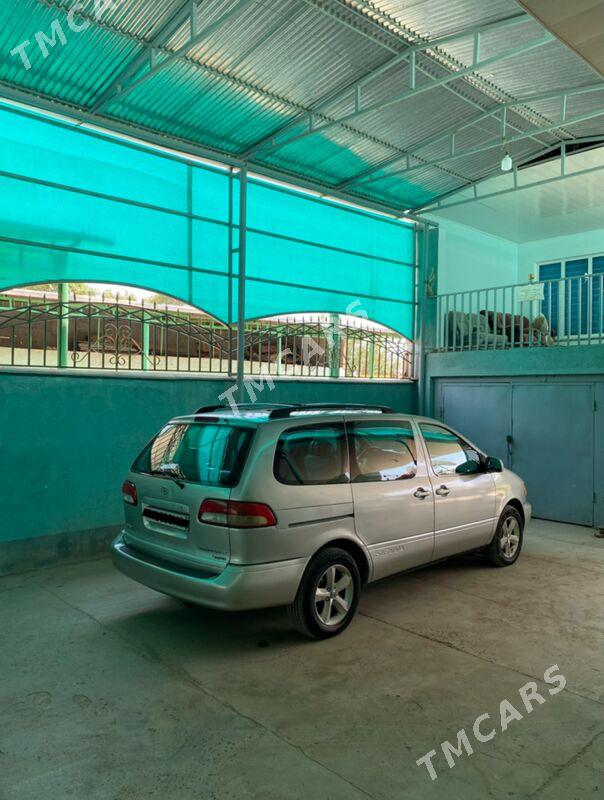 Toyota Sienna 2002 - 160 000 TMT - Анев - img 5