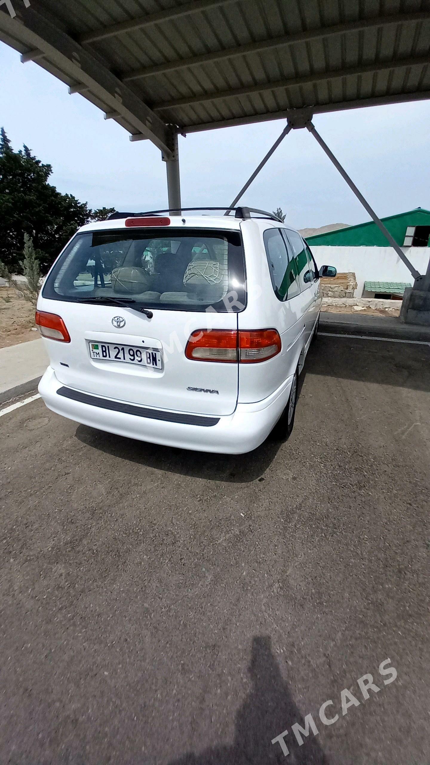 Toyota Sienna 2002 - 170 000 TMT - Türkmenbaşy - img 2