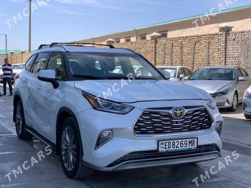 Toyota Highlander 2022 - 590 000 TMT - Мары - img 2
