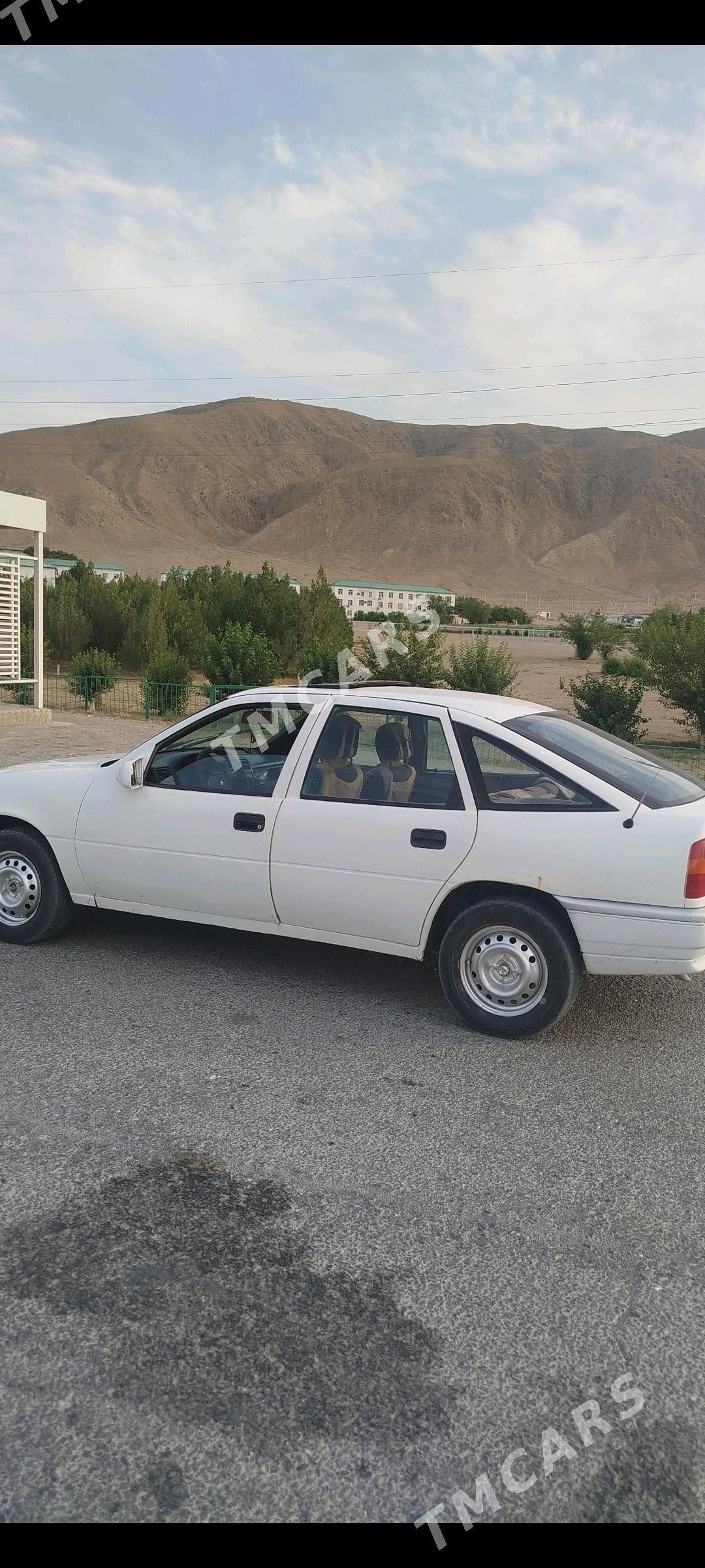 Opel Vectra 1992 - 30 000 TMT - Bäherden - img 4