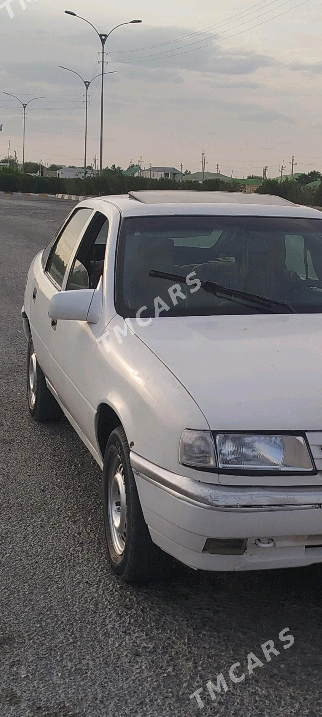 Opel Vectra 1992 - 30 000 TMT - Bäherden - img 3