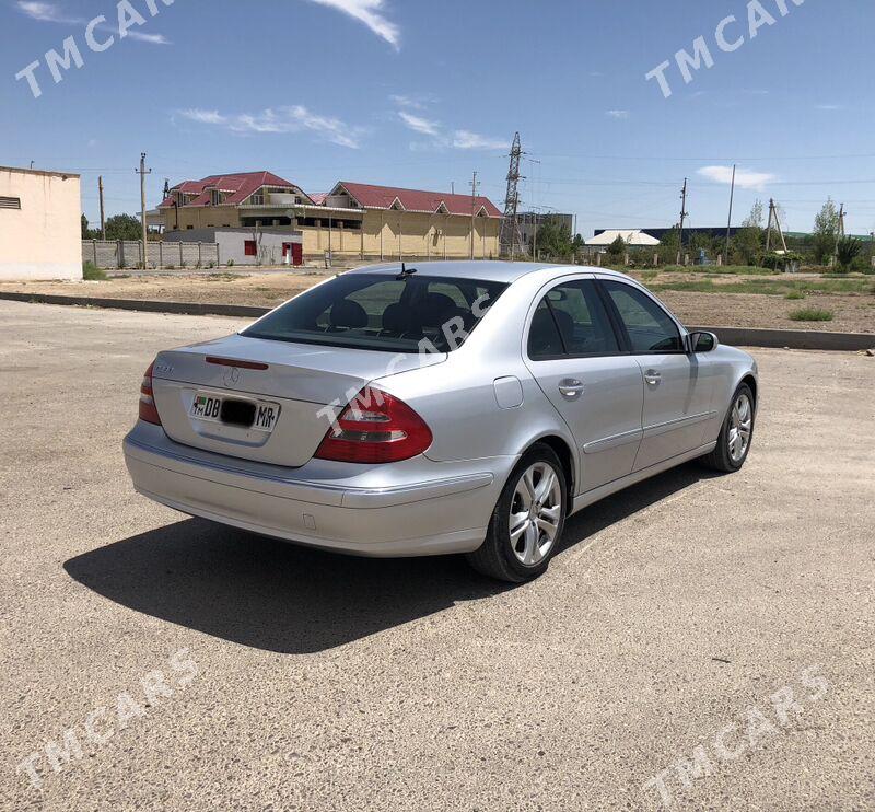Mercedes-Benz E350 2006 - 130 000 TMT - Мары - img 7
