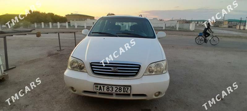 Kia Carnival 2002 - 60 000 TMT - Губадаг - img 4