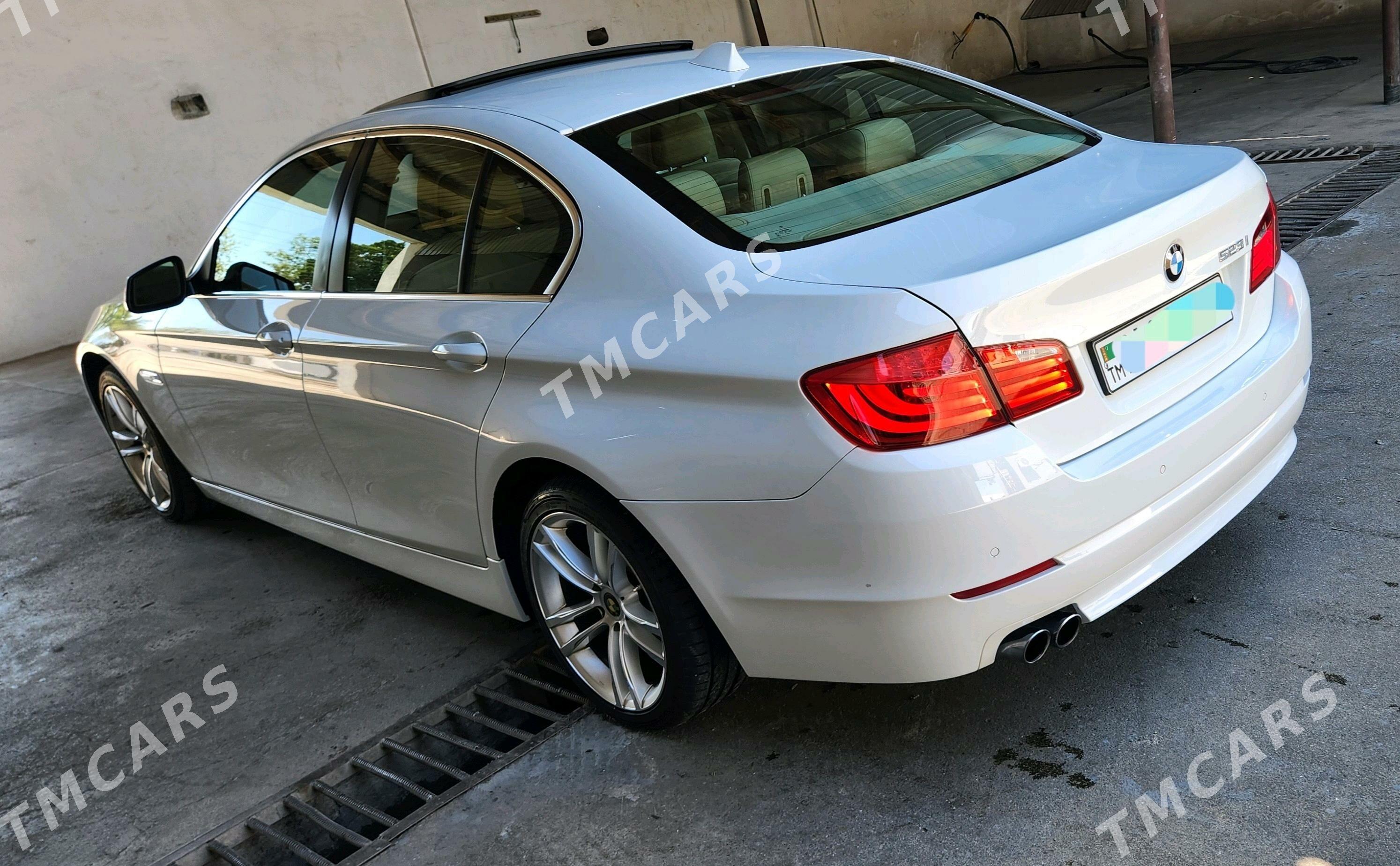 BMW F10 2011 - 255 000 TMT - Дашогуз - img 6