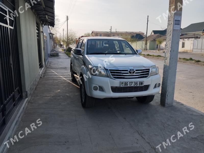 Toyota Hilux 2012 - 320 000 TMT - Балканабат - img 3