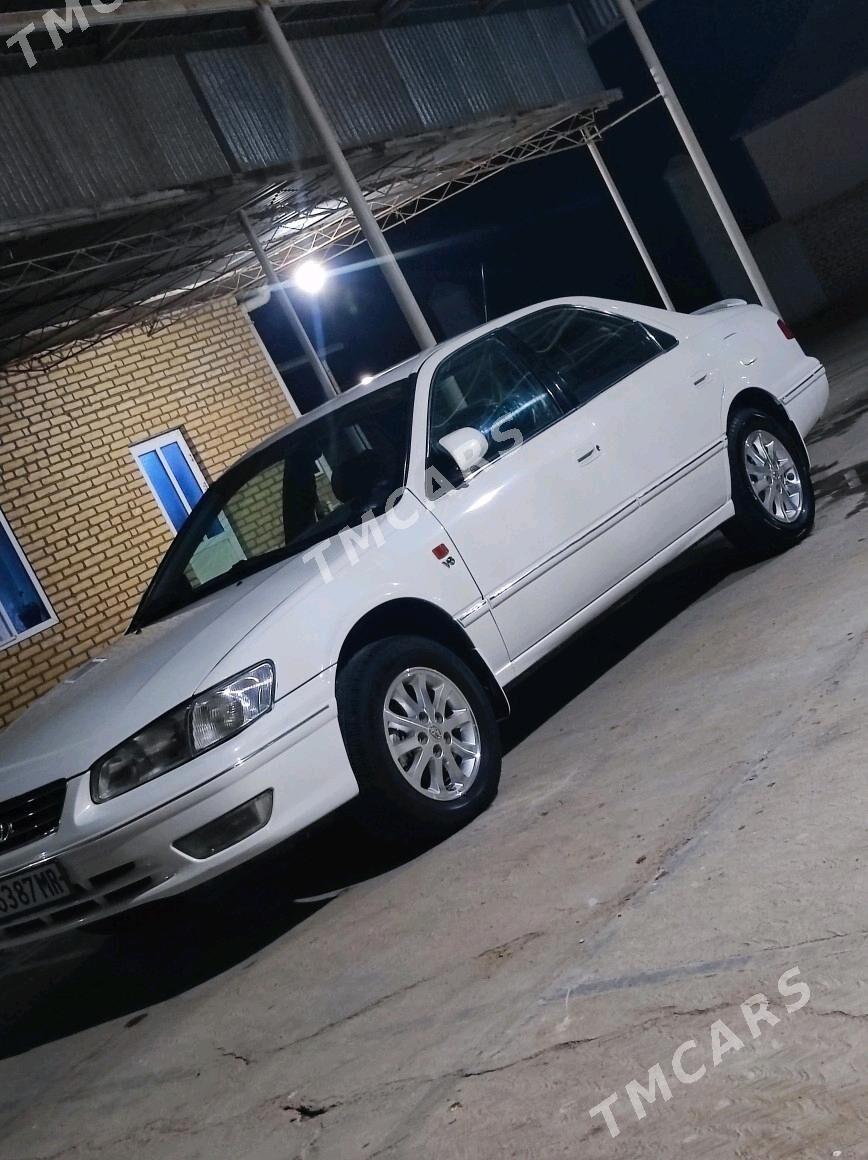 Toyota Camry 2001 - 125 000 TMT - Ýolöten - img 3