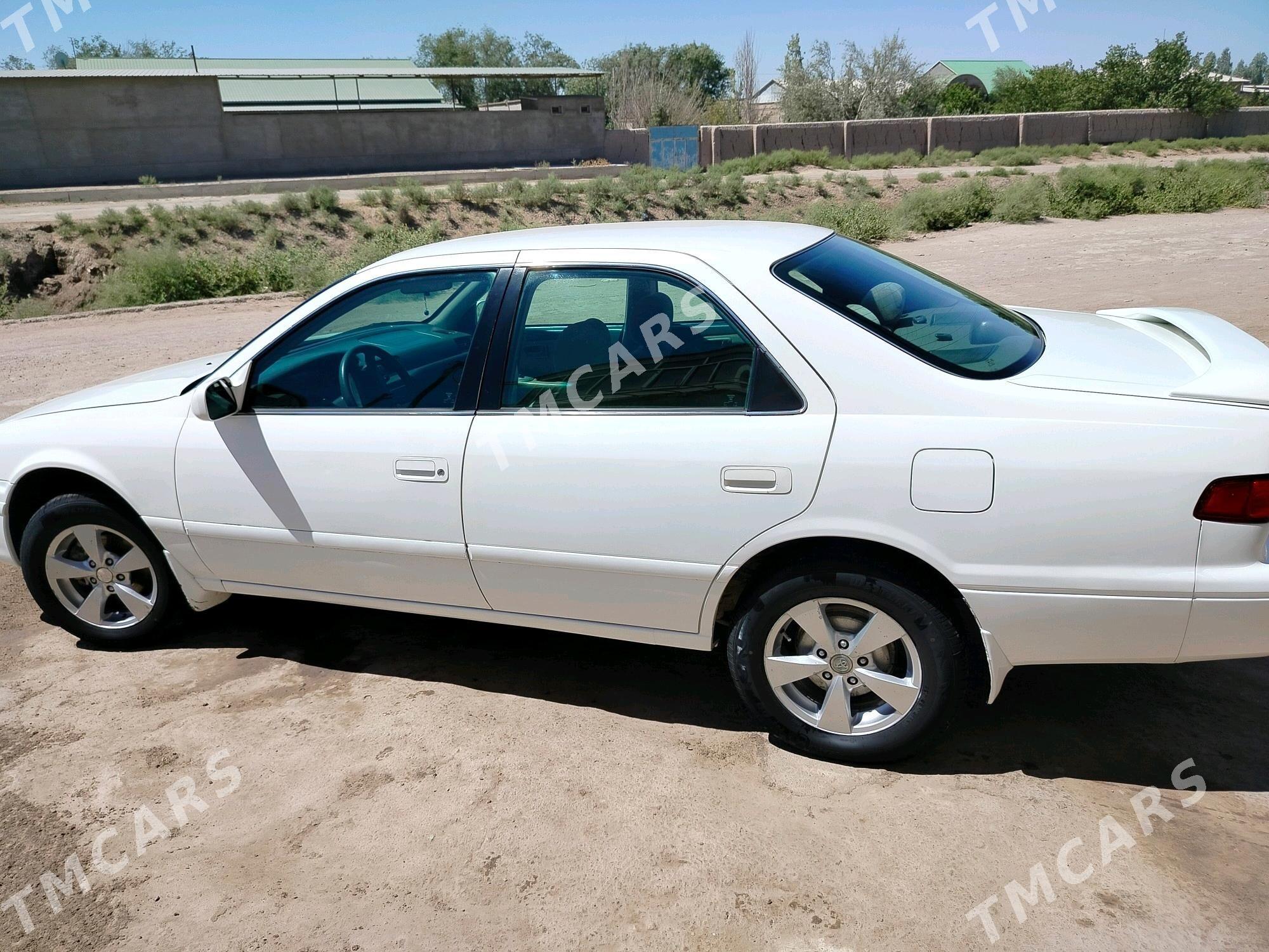 Toyota Camry 2001 - 142 000 TMT - Köneürgenç - img 4