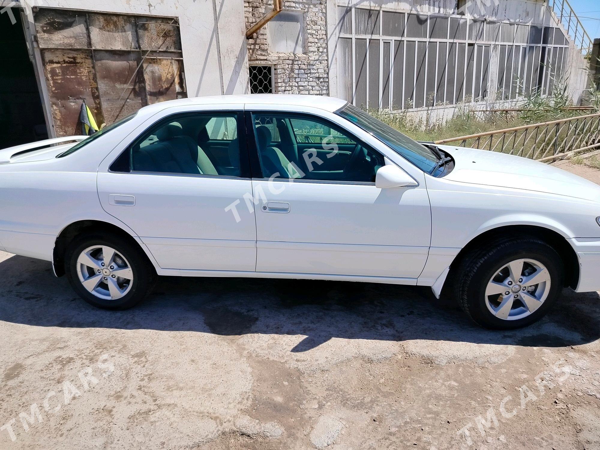 Toyota Camry 2001 - 142 000 TMT - Köneürgenç - img 6
