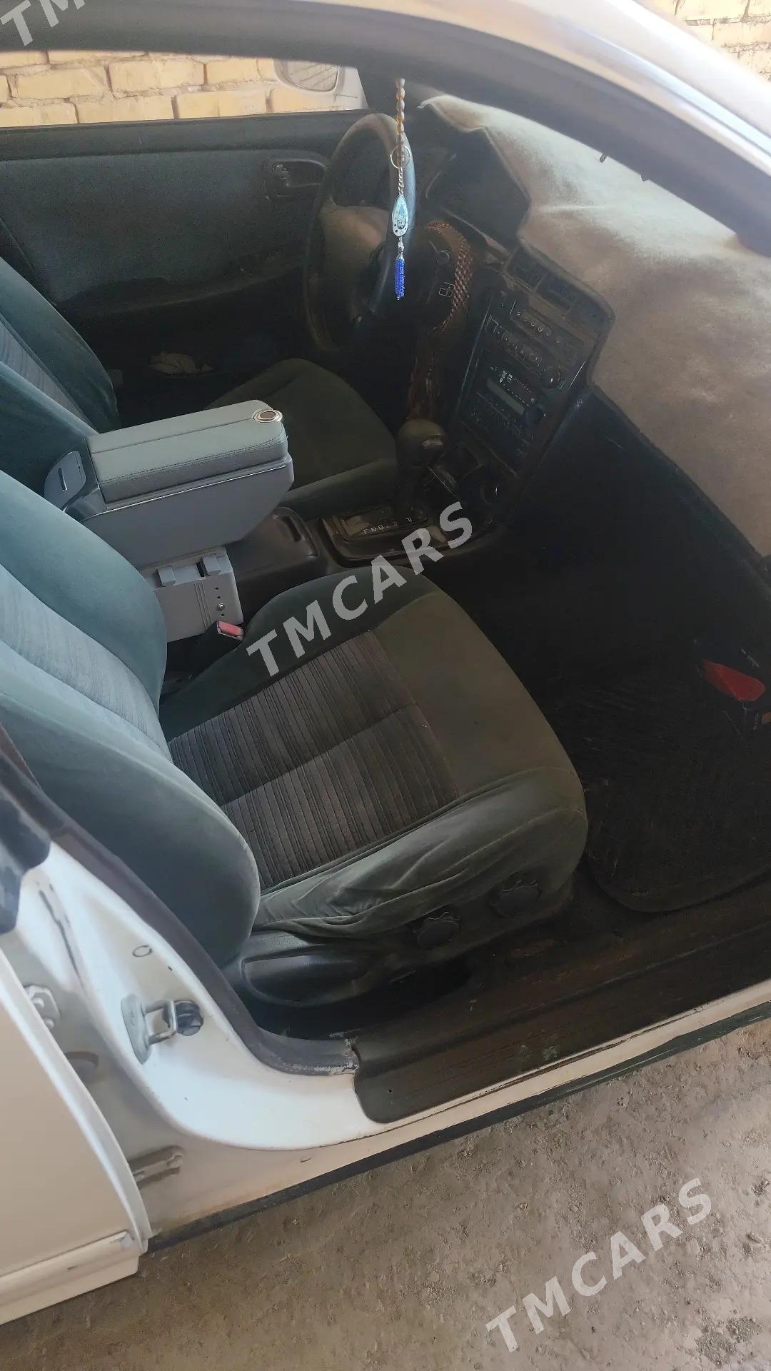 Toyota Mark II 1994 - 35 000 TMT - Сакар - img 3