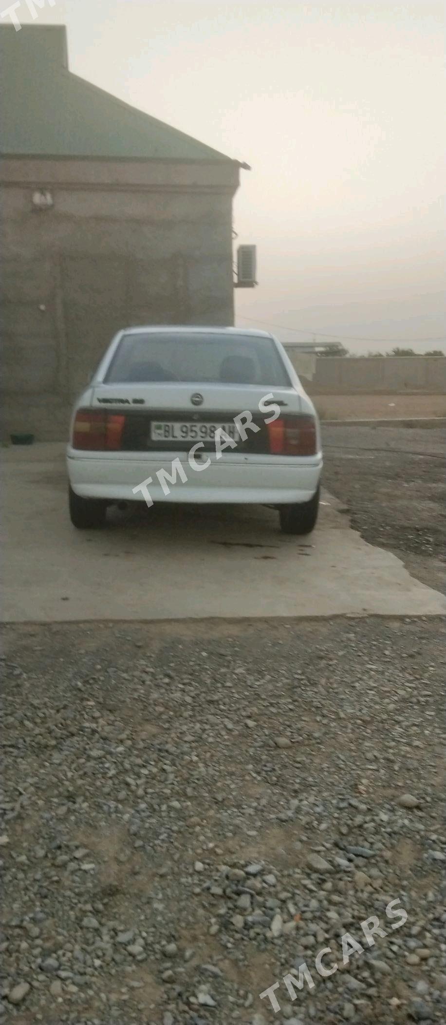 Opel Vectra 1990 - 22 000 TMT - Bäherden - img 2