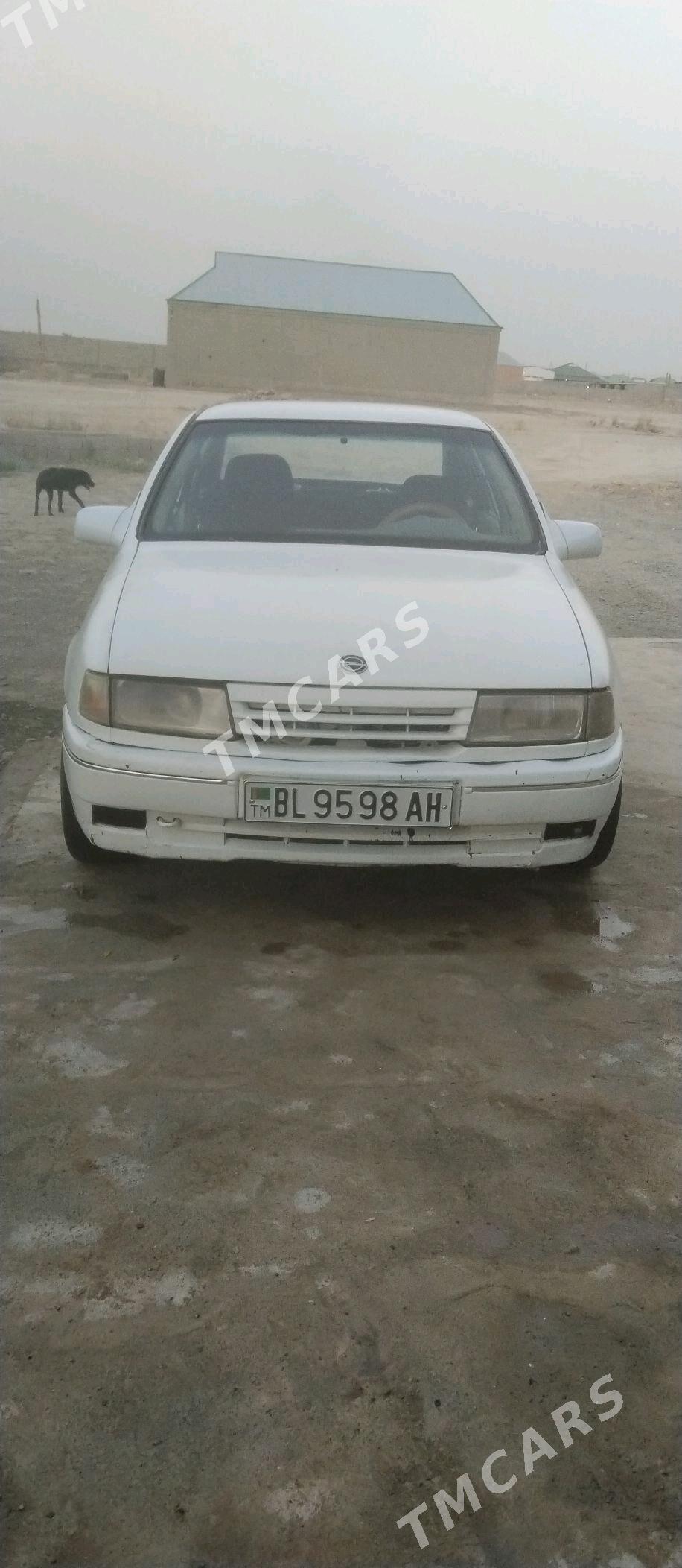 Opel Vectra 1990 - 22 000 TMT - Bäherden - img 4