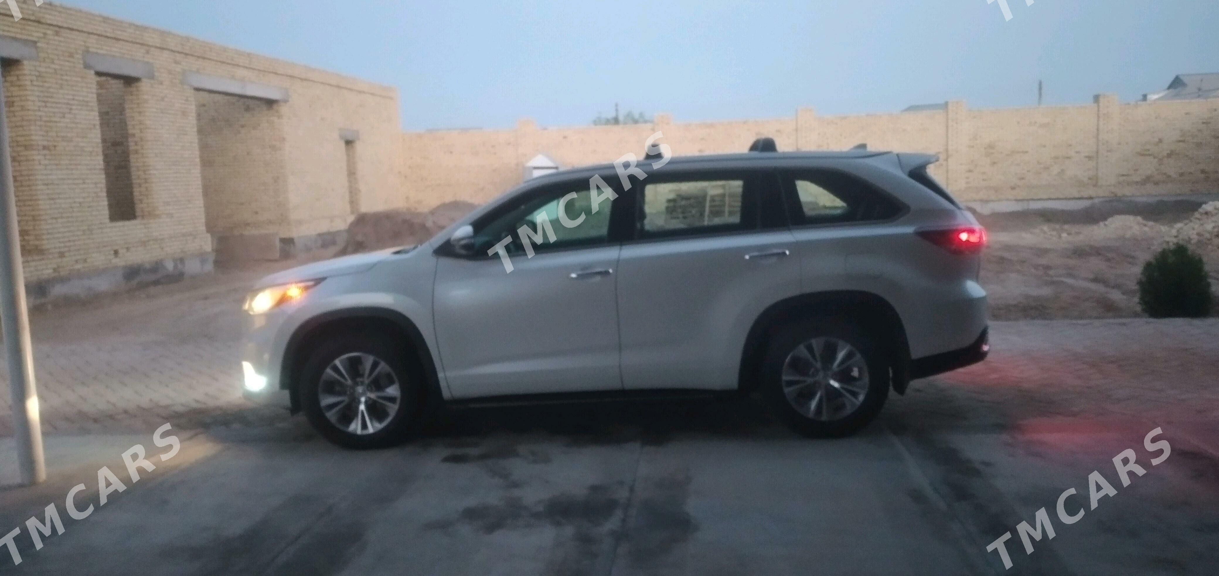 Toyota Highlander 2015 - 387 000 TMT - Байрамали - img 5