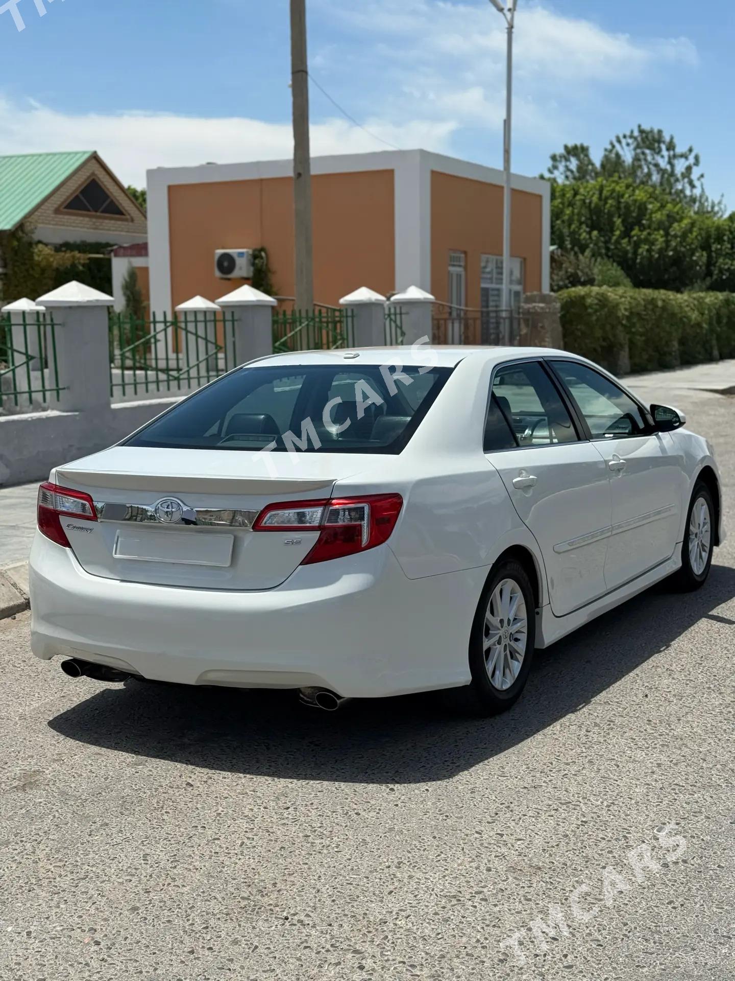 Toyota Camry 2012 - 230 000 TMT - Байрамали - img 5