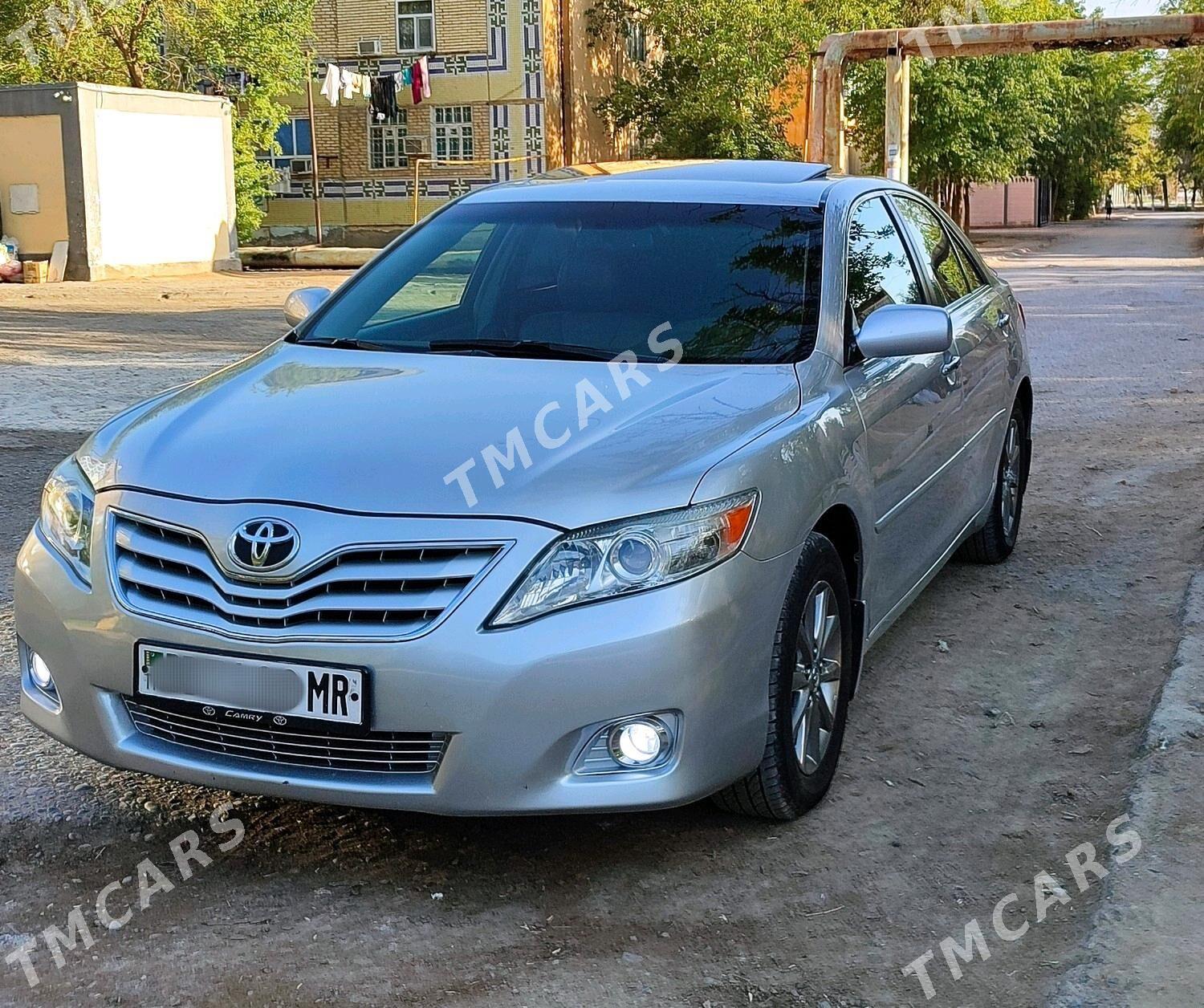 Toyota Camry 2011 - 240 000 TMT - Мары - img 5