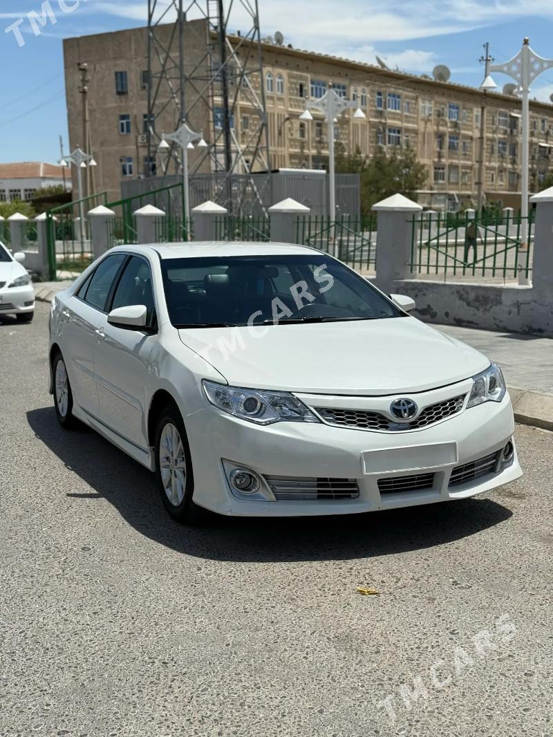 Toyota Camry 2012 - 230 000 TMT - Байрамали - img 2