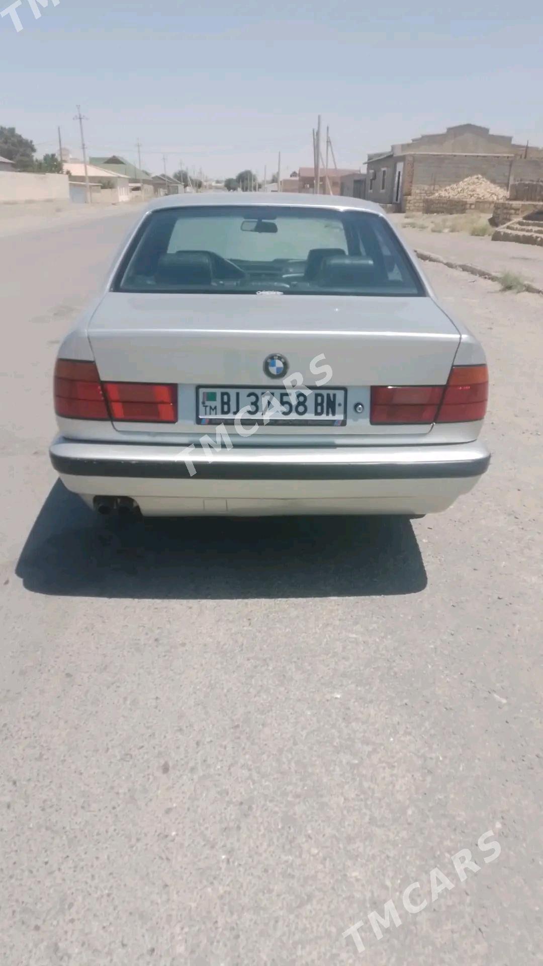 BMW 525 1990 - 50 000 TMT - Берекет - img 4