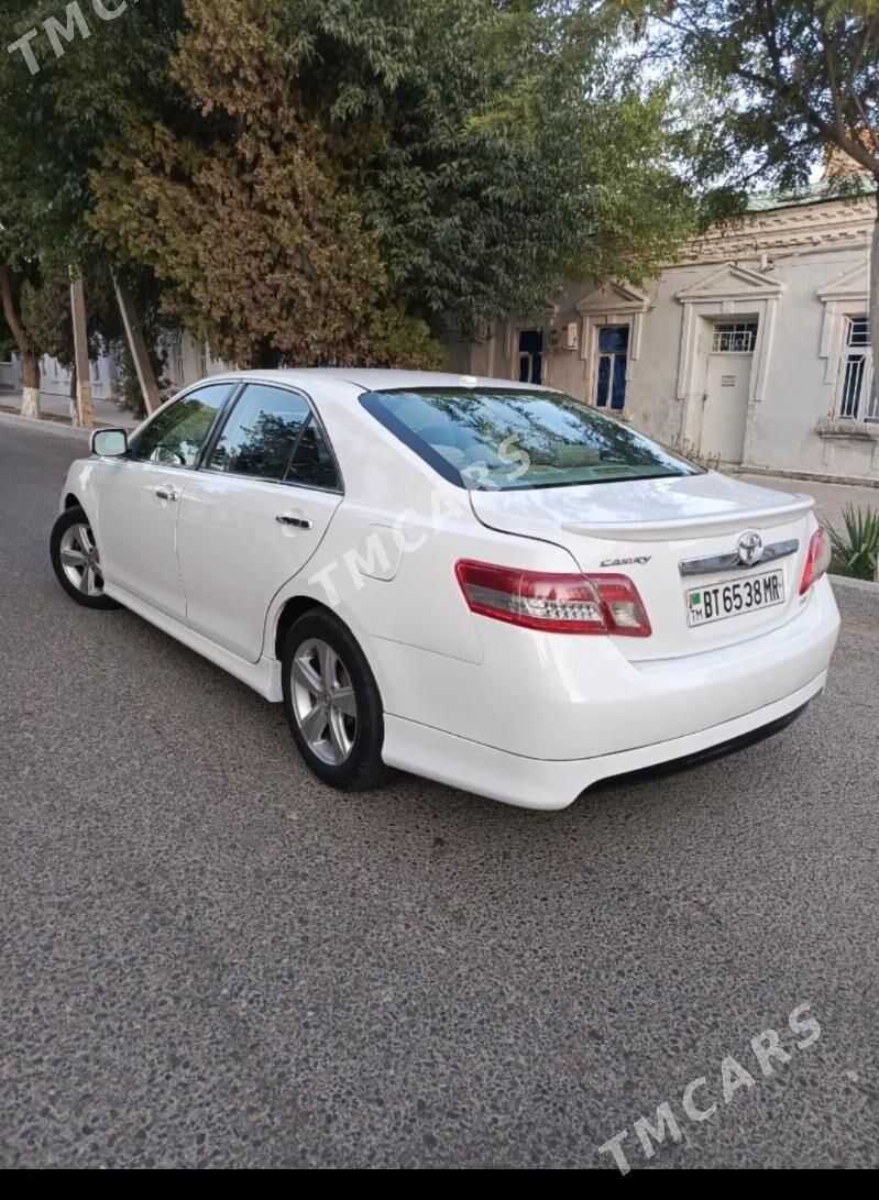 Toyota Camry 2010 - 115 000 TMT - Baýramaly - img 2