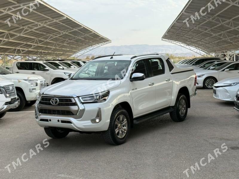 Toyota Hilux 2024 - 669 000 TMT - Aşgabat - img 10