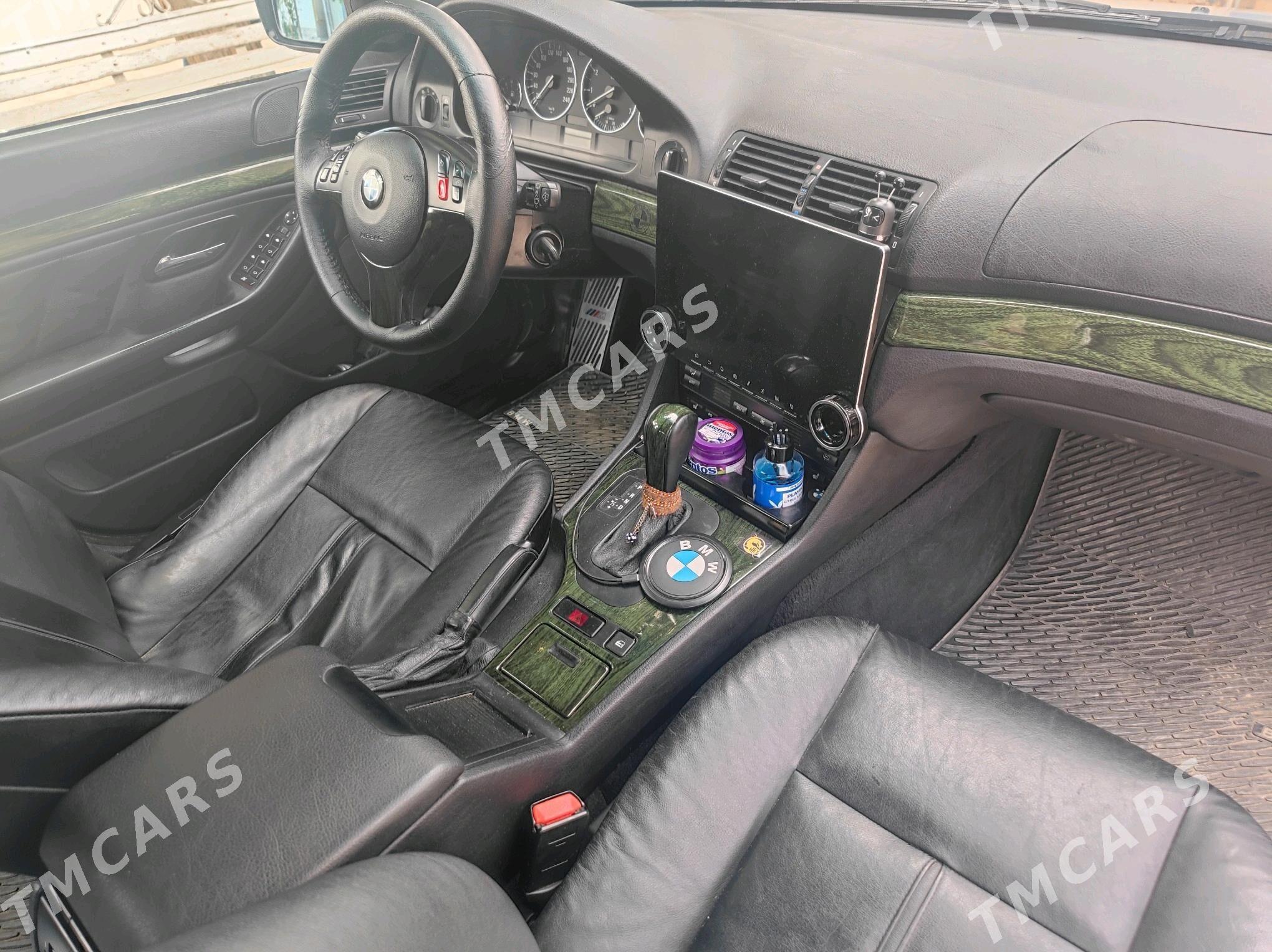 BMW E39 2002 - 130 000 TMT - Балканабат - img 3