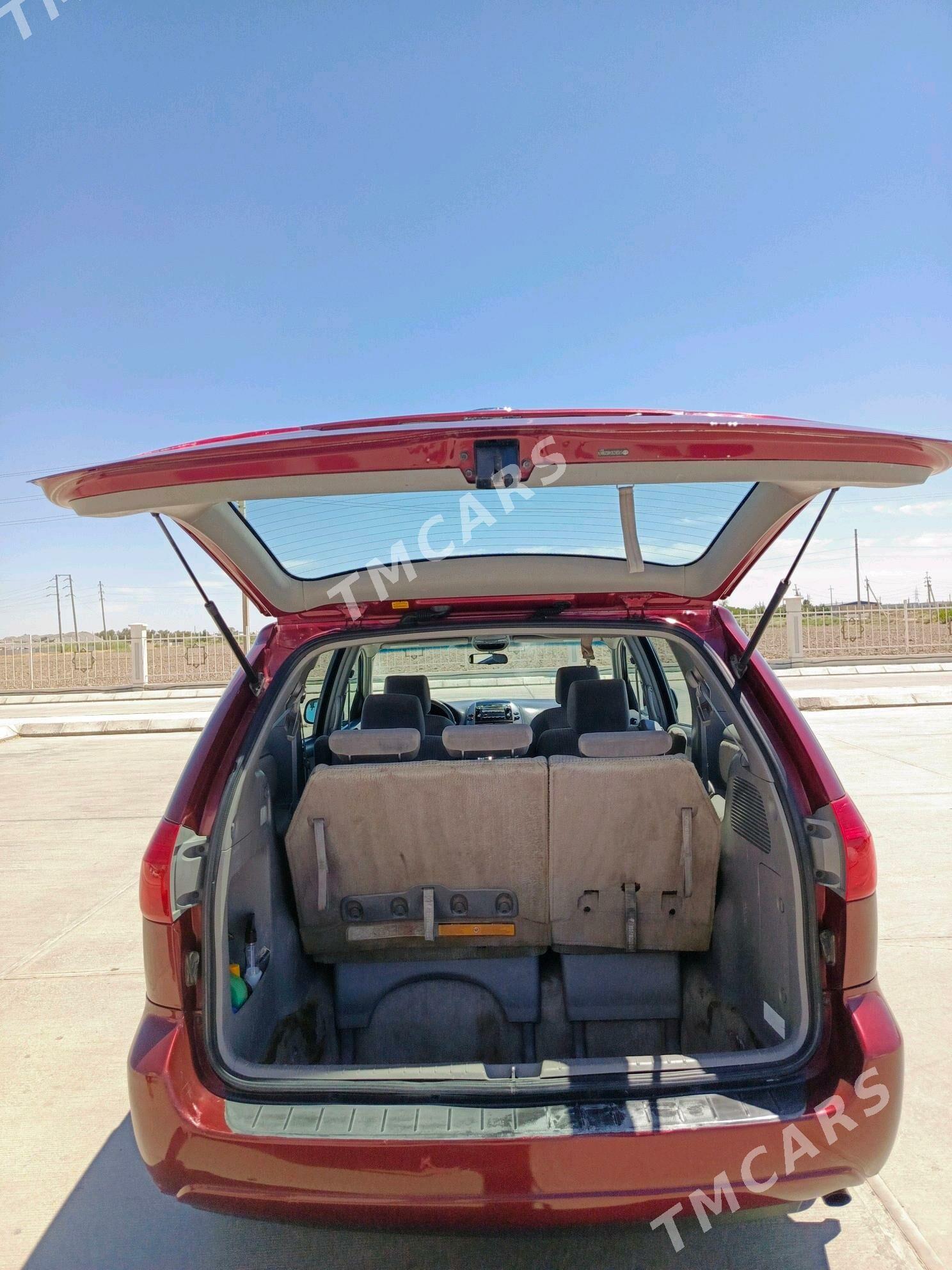 Toyota Sienna 2008 - 210 000 TMT - Дянев - img 8
