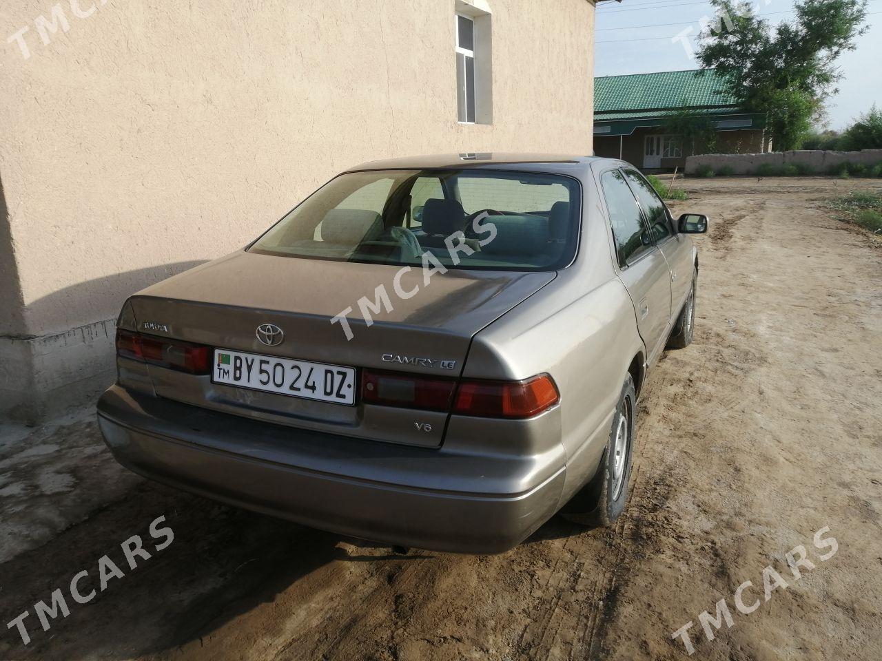Toyota Camry 1999 - 113 000 TMT - Köneürgenç - img 3