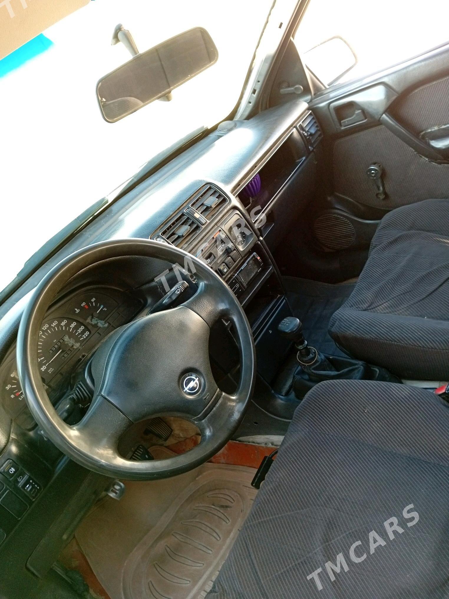 Opel Vectra 1992 - 25 000 TMT - Änew - img 4