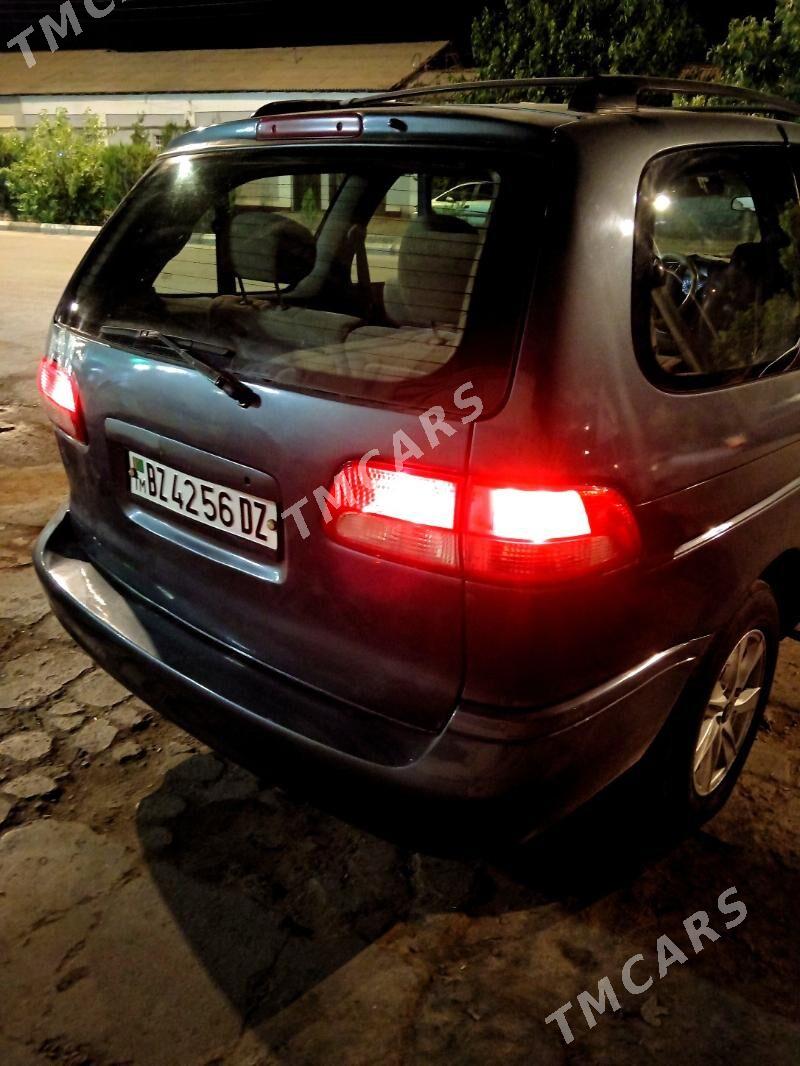 Toyota Sienna 2002 - 150 000 TMT - Дашогуз - img 3