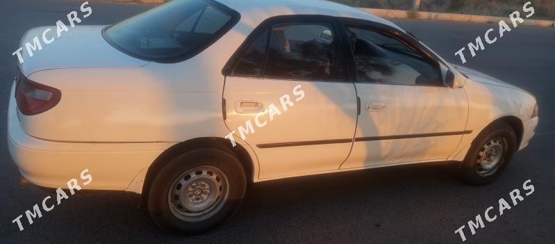 Toyota Carina 1995 - 40 000 TMT - Halaç - img 3