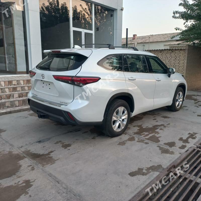 Toyota Highlander 2022 - 595 000 TMT - Мары - img 9