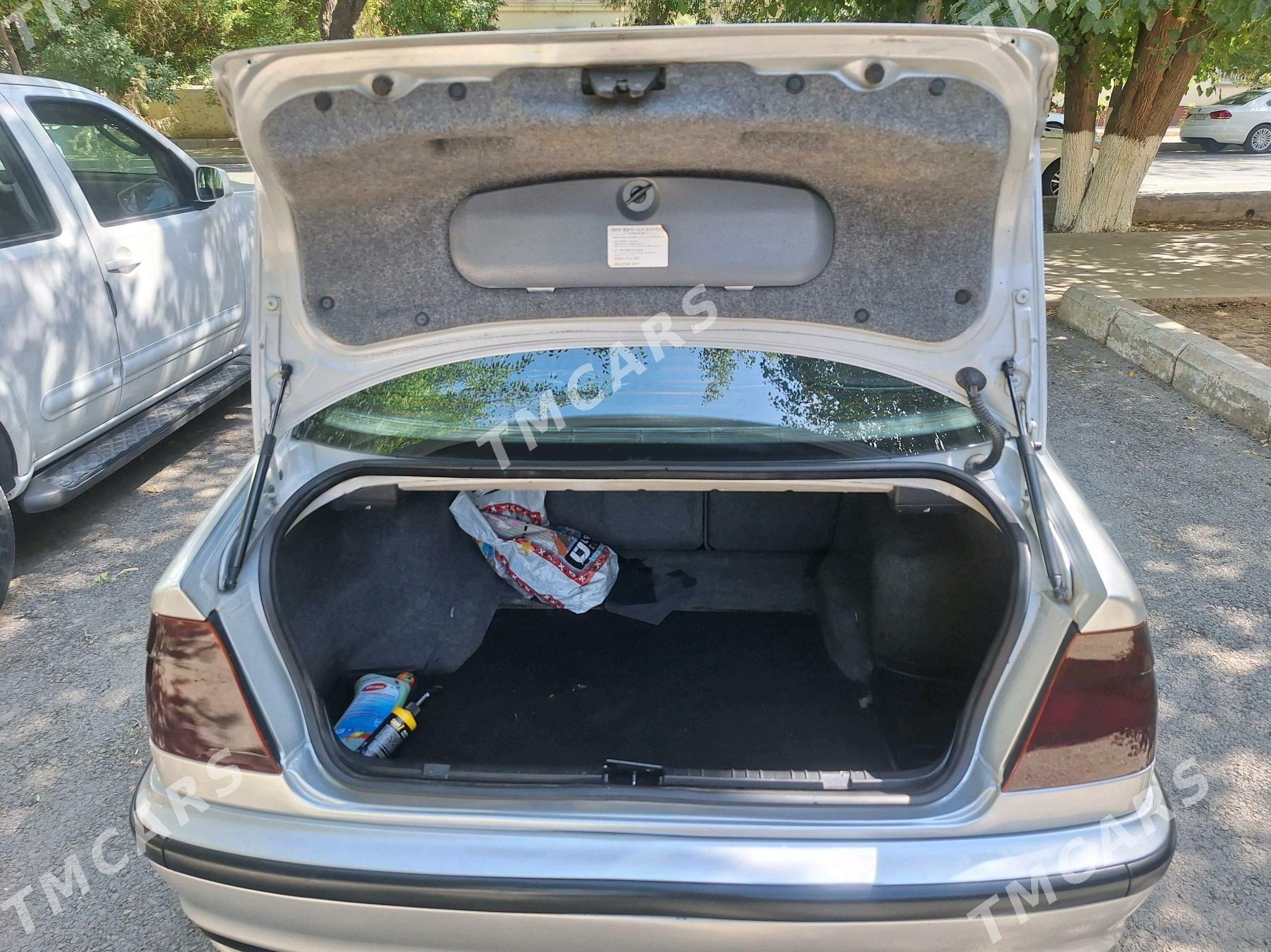BMW 525 2002 - 87 000 TMT - Aşgabat - img 3