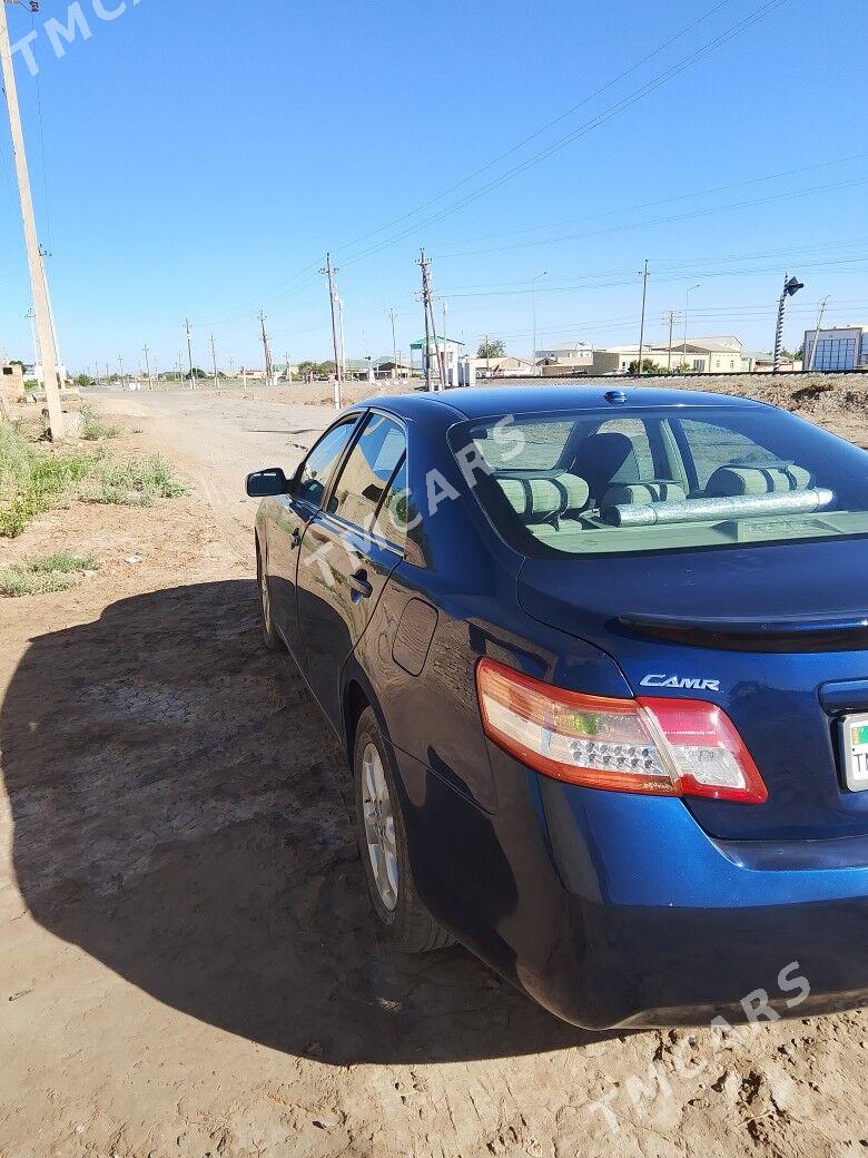 Toyota Camry 2010 - 165 000 TMT - Дянев - img 2