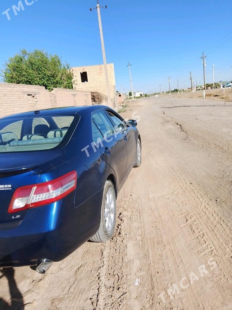 Toyota Camry 2010 - 165 000 TMT - Дянев - img 5