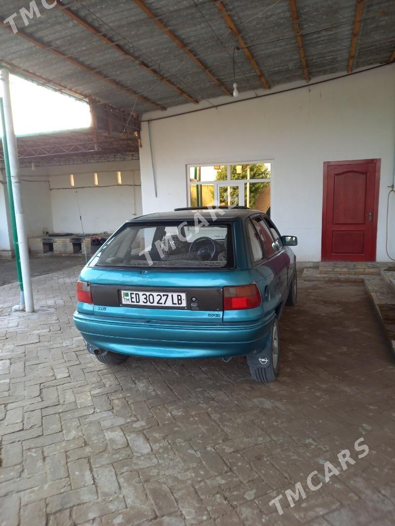 Opel Astra 1993 - 26 000 TMT - Халач - img 3